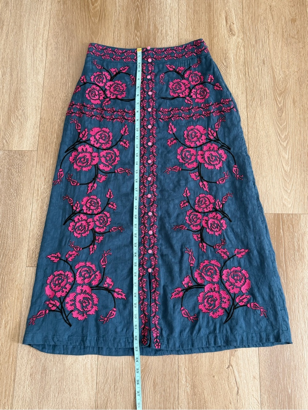 Anthropologie Embroidered Floral Midi Skirt Size 4 - Picture 13 of 15
